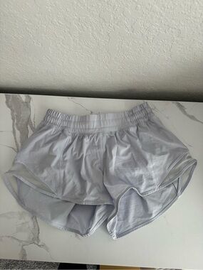 Lululemon hotty hot shorts 2.5 lilac